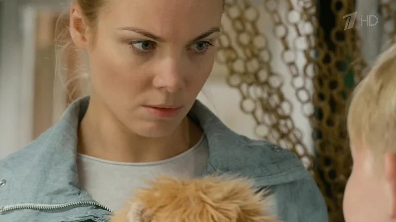 Кадры из сериала Двойная жизнь (2017)